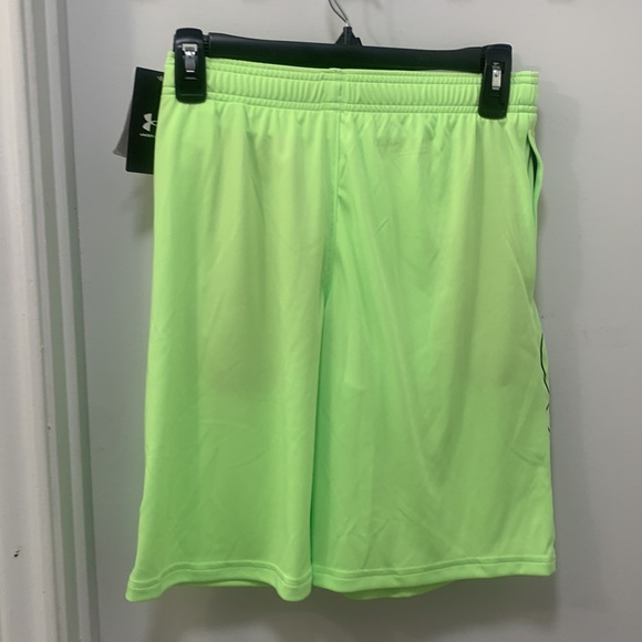 Boys 8-20 Under Armour prototype 2.0 ssz shorts loose - Picture 4 of 8